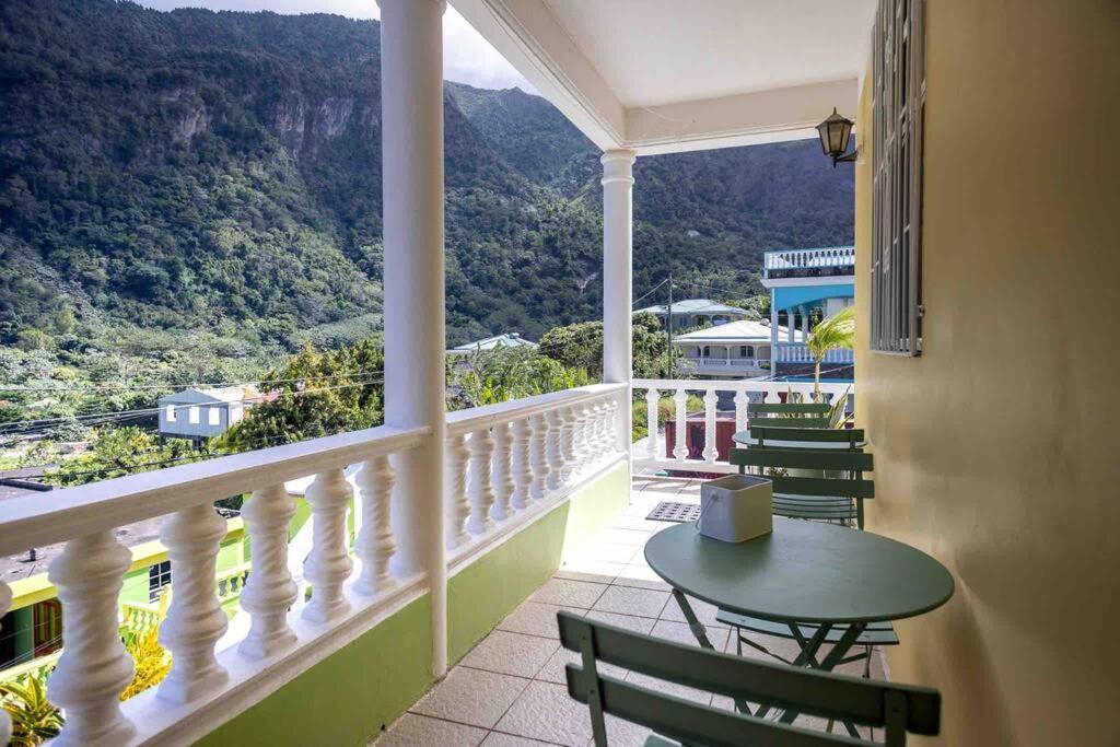 Rosehill Heights Modern 4 Bedroom Vacation Rental Soufriere Eksteriør billede