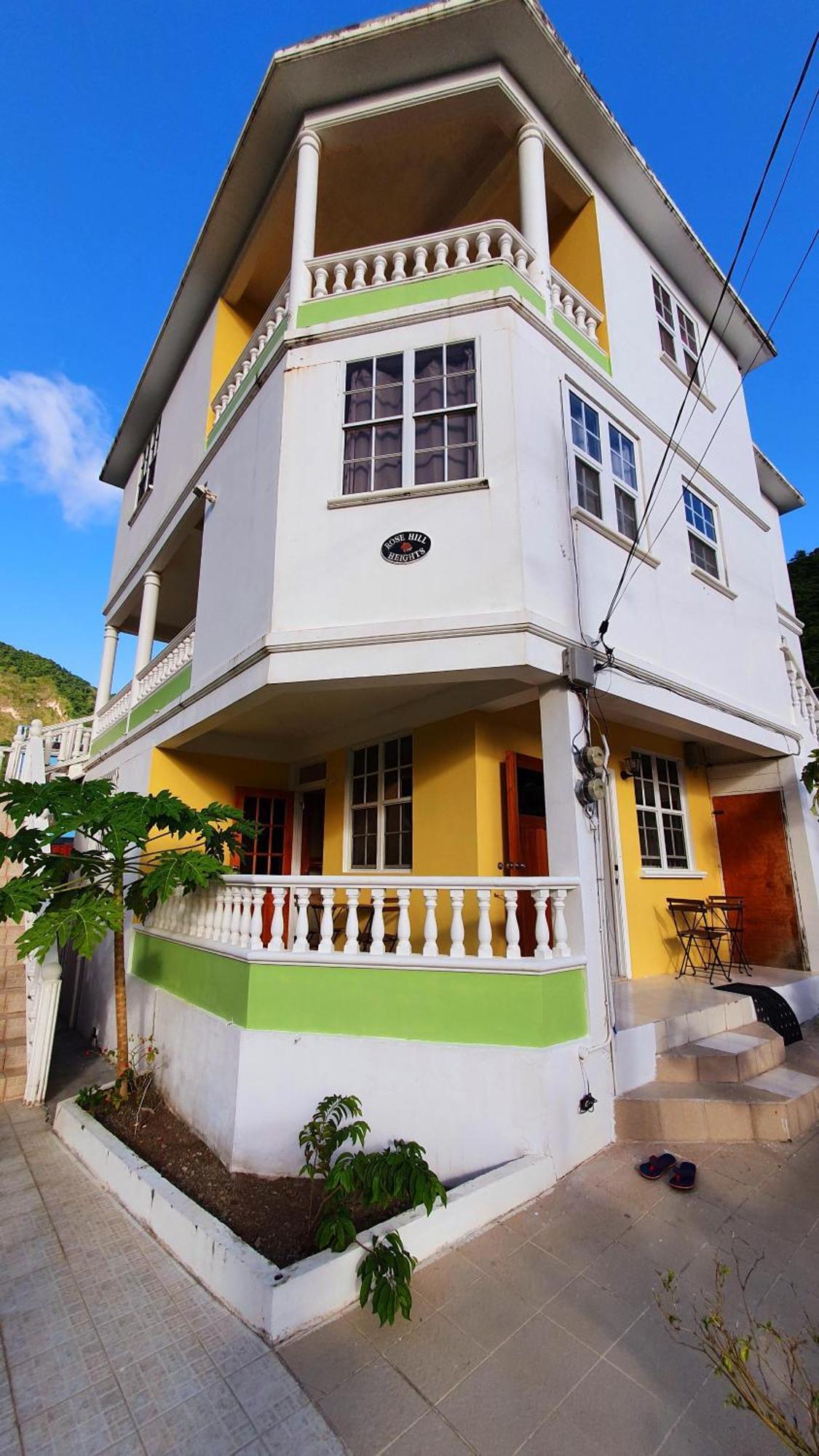 Rosehill Heights Modern 4 Bedroom Vacation Rental Soufriere Eksteriør billede